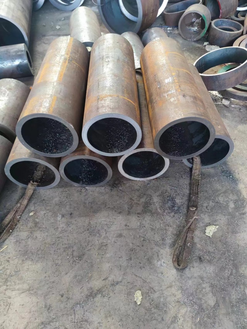 崇仁崇仁崇仁12Cr1MovG无缝钢管切割